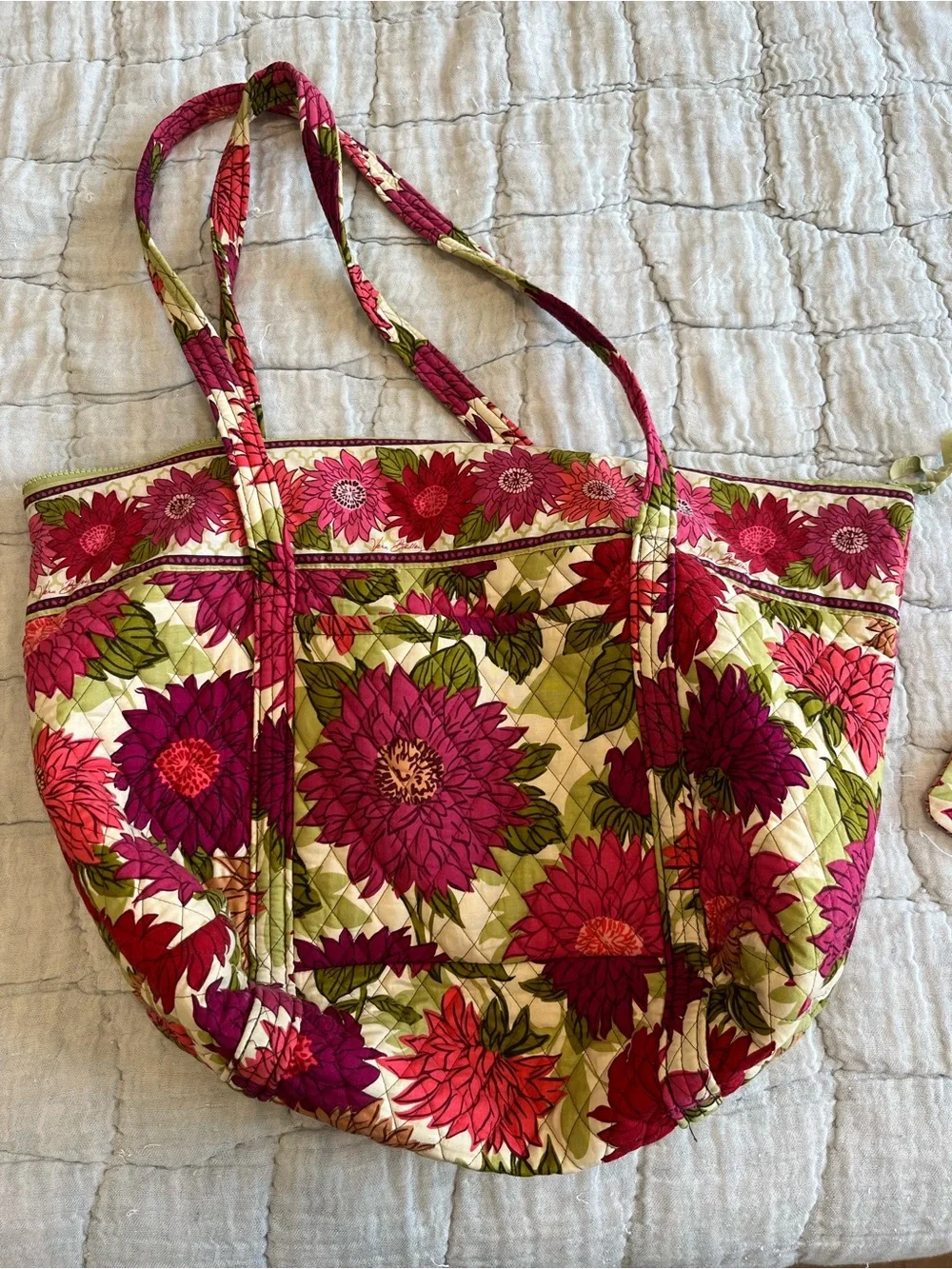Vera Bradley Hello Dahlia Tote
